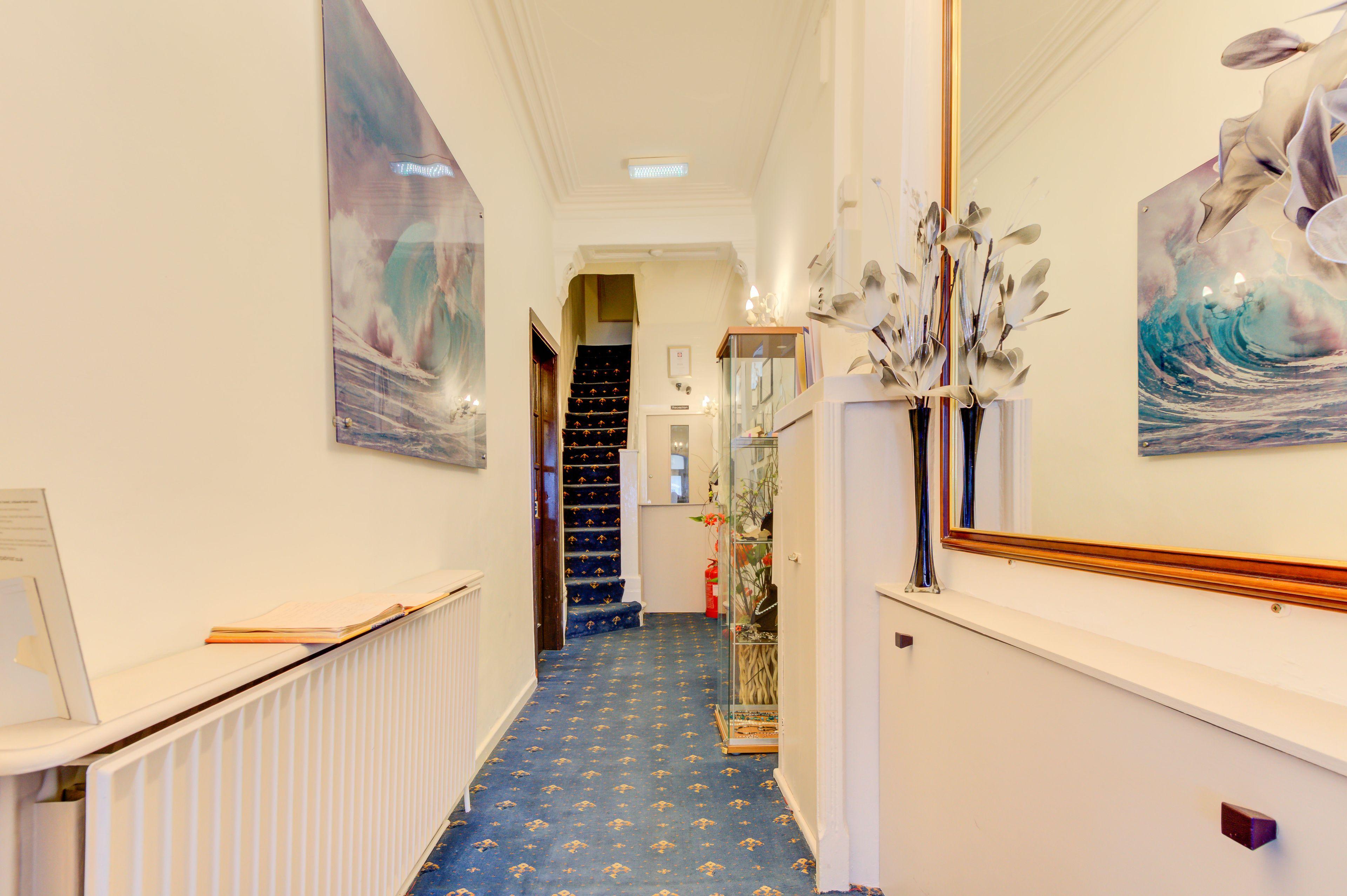 The Strathdon — Photos 2
